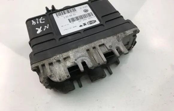 Volkswagen Polo III 6N 6N2 6NF Engine control unit/module 032906030E