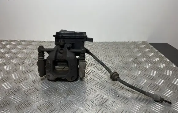 Fiat 500X Rear brake caliper