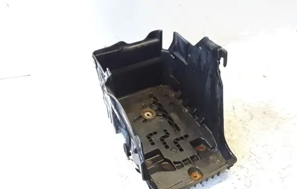 Battery box tray