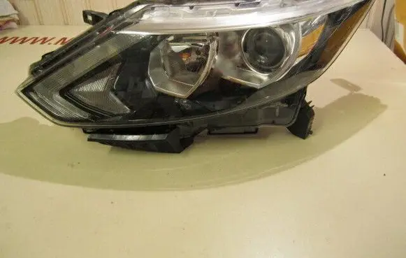 Nissan Qashqai Headlight/headlamp 100-18013