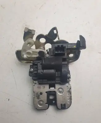 Skoda Octavia Mk3 (5E) Tailgate/trunk/boot lock/catch/latch 5E0827505 10343225