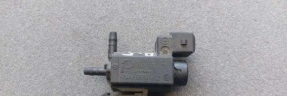 Volvo XC70 Turbo solenoid valve 30611668 72224010 04T014