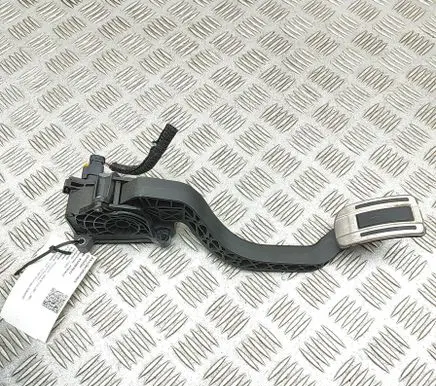 Peugeot 3008 II Accelerator throttle pedal 9674829580
