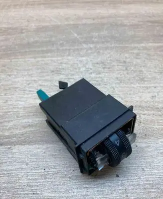 Audi A6 S6 C6 4F Seat heating switch 8E0963563 4E0963563A