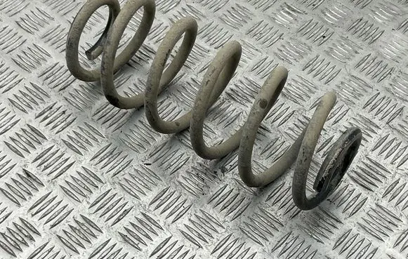 Toyota Verso Rear coil spring 