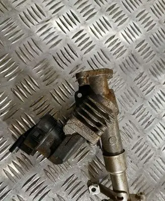 BMW 3 E92 E93 EGR valve 7563241
