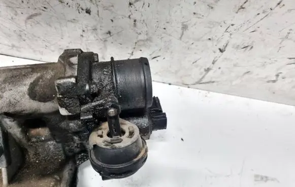 Mitsubishi Space Star Throttle valve