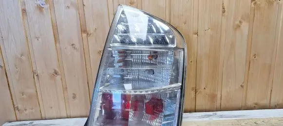 Toyota Prius (NHW20) Rear/tail lights 020200 020100 6120
