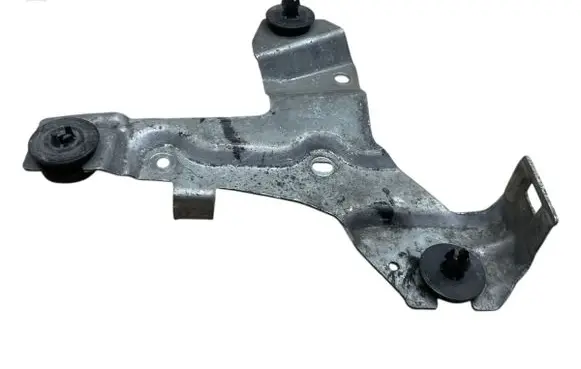 Volvo S60 Air filter cleaner box bracket assembly 8666209