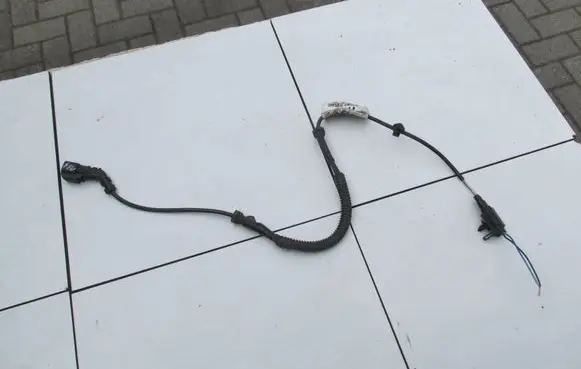 Ford C-MAX I Front ABS sensor wiring 3M5T2B325 ASS30721 210105132