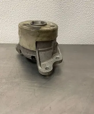 Mercedes-Benz C W205 Engine mount bracket A2052407900 ZGS003