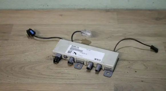 BMW 5 E39 Antenna control unit 6906082