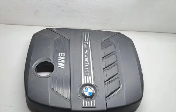 BMW 5 F10 F11 Engine cover (trim) 8510475 11252010 D31DKL05