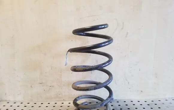BMW X5 E53 Front coil spring 6750333