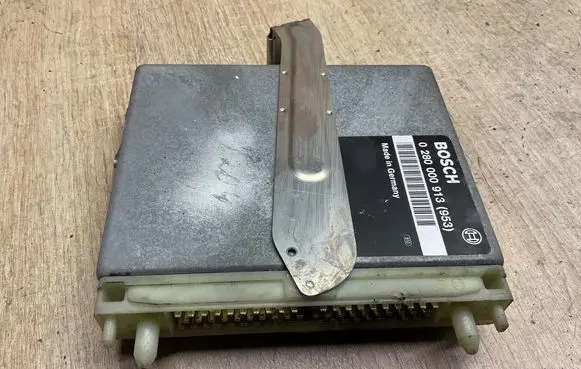 Volvo 850 Engine control unit/module 0280000913
