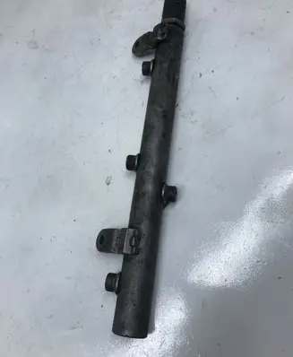 Jeep Grand Cherokee (WK) Fuel main line pipe