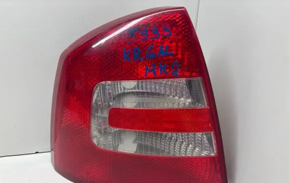 Skoda Octavia Mk2 (1Z) Rear/tail lights 945095A