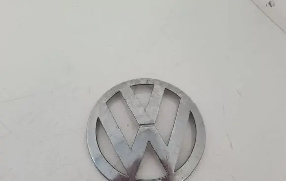 Manufacturer badge logo/emblem