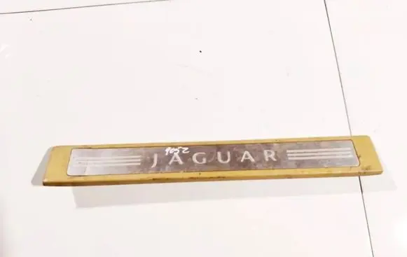 Jaguar XF Front sill trim cover 8x2313200af 8x23-13200-af