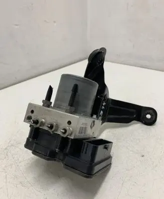 Volvo XC40 ABS Pump 31445741 VT5BVJ