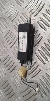 Volkswagen PASSAT B6 Antenna control unit 3C9035552 12012400