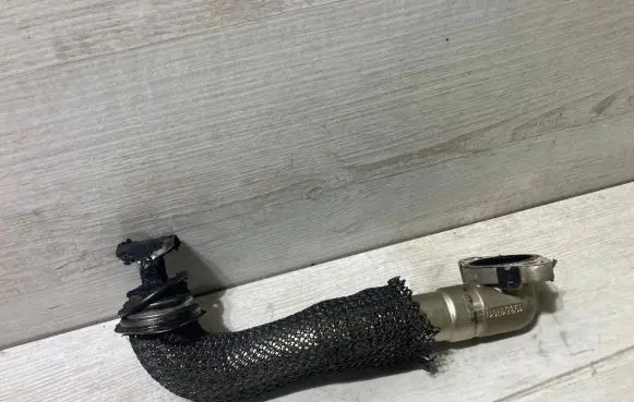 Ford B-MAX EGR valve line/pipe/hose 9674950180