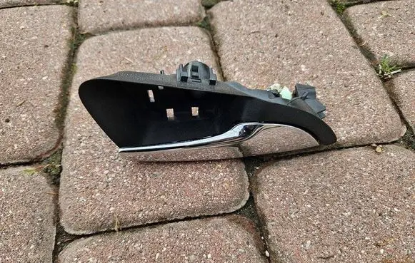 Opel Meriva B Coupe rear side trim panel 13504849-
