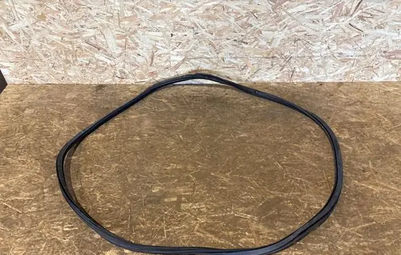 Audi A3 S3 8V Rubber seal front coupe door 8V3831721B