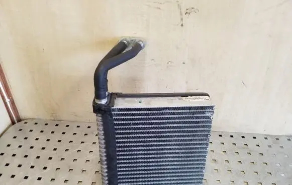 Volvo V50 Air conditioning (A/C) radiator (interior) 4M5H19860AE