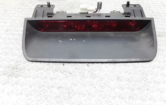 Chevrolet Lacetti Third/center stoplight