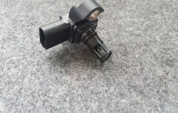 BMW 3 G20 G21 Air pressure sensor 8637900