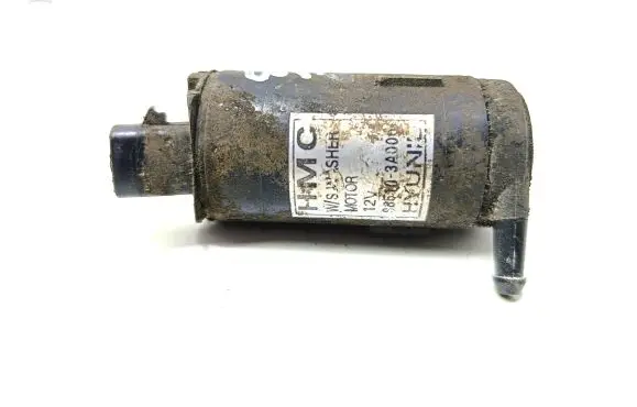 Hyundai Trajet Windscreen/windshield washer pump
