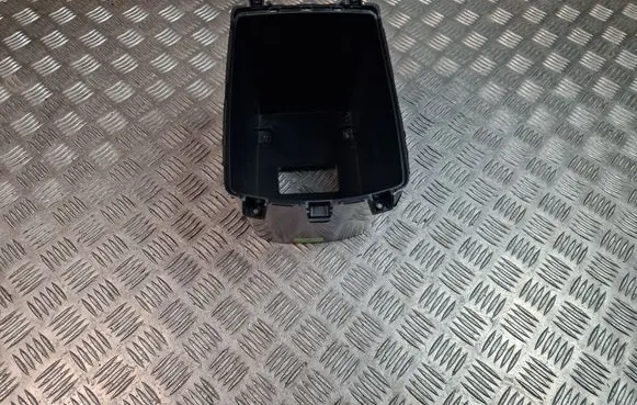 KIA Sportage Glove box central console 84630F1500