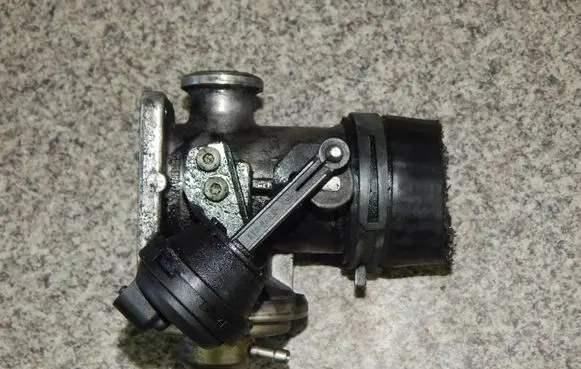 Volkswagen II LT EGR valve cooler EGRvwLT25tdi