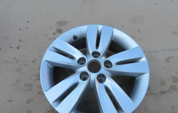 Hyundai ix20 R16 alloy rim 529101K100