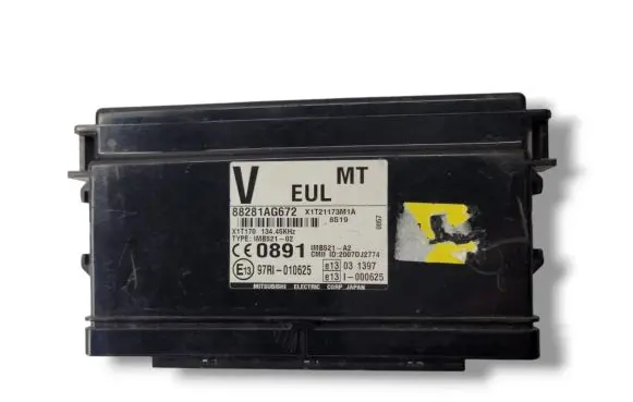 Subaru Outback Comfort/convenience module 88281AG672 97RI010625 X1T21173M1A