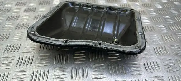 Toyota Yaris XP210 Oil sump 