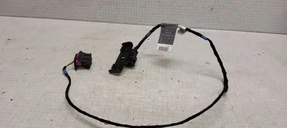 Audi A6 S6 C6 4F Sensor 8302130