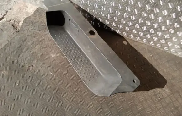 Renault Trafic III (X82) Front sill trim cover 769518239R 93450152 748167507R