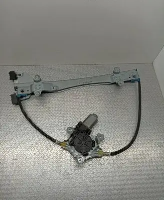 Renault Twingo II Front door window regulator with motor 384741R 119359ARM