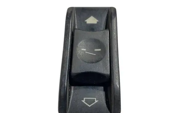 BMW 5 E39 Sunroof switch 8352182 61318352182