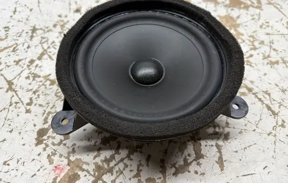 Volvo S80 Rear door speaker 8676891