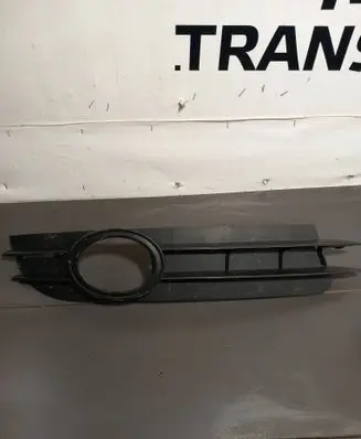 Audi A6 S6 C6 4F Front fog light trim/grill 13678