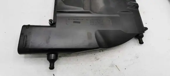 Mercedes-Benz ML W164 Air filter box cover A6420900901