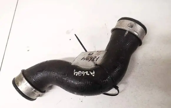 Skoda Octavia Mk2 (1Z) Intercooler hose/pipe 