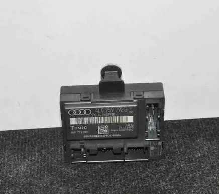 Audi Q7 4L Door control unit/module 4L0959792B 4L0910793B