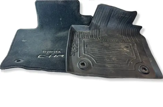 Toyota C-HR I Front floor mat 