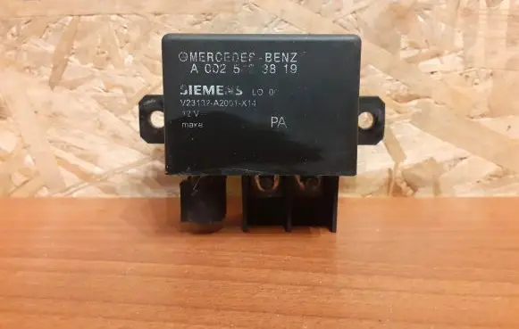 Mercedes-Benz E W211 Other relay A0025423819 2535
