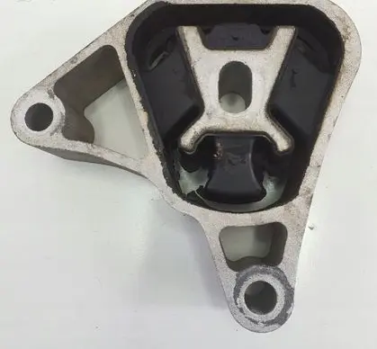 Mercedes-Benz B W246 W242 Engine mount bracket