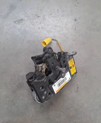 BMW 5 F10 F11 Engine bonnet/hood lock/catch 7184442 1184421